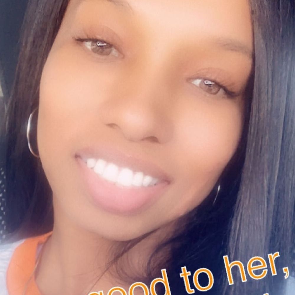 Meet your Posher, Latoya
